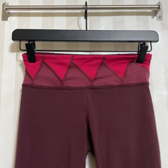 Lululemon Run: inspire crop ll Bordeaux drama - Picture 3 of 5
